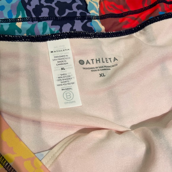NWOT Athleta Surge Printed Short Extra Large XL Blue/Red/Coral - Picture 5 of 10